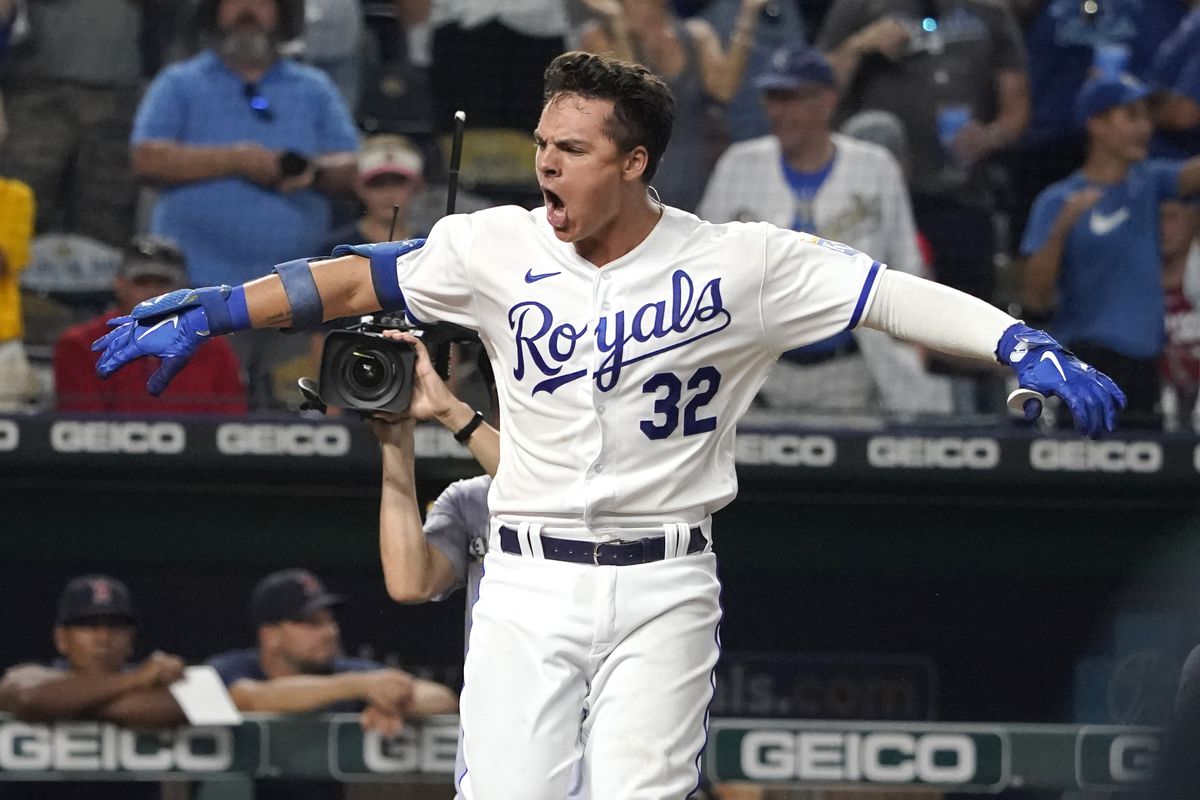 Royals option Pratto, Waters to Omaha