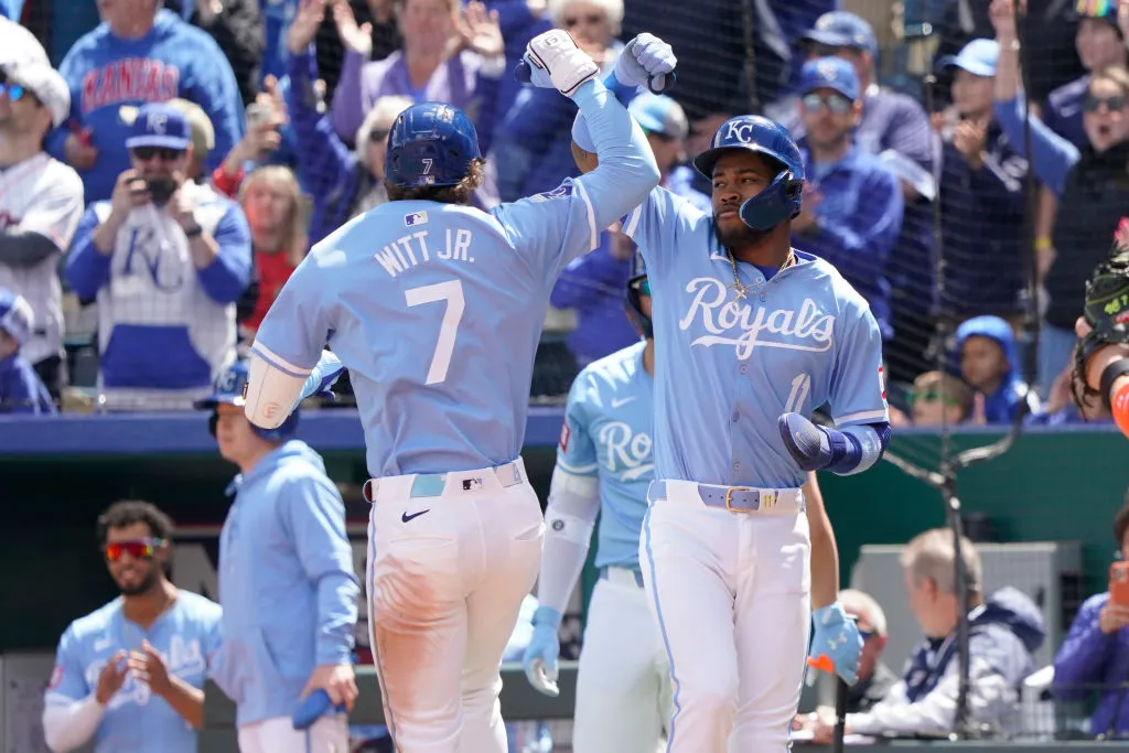 Royals cap off best home stand in 36 years, defeat Astros 13-3