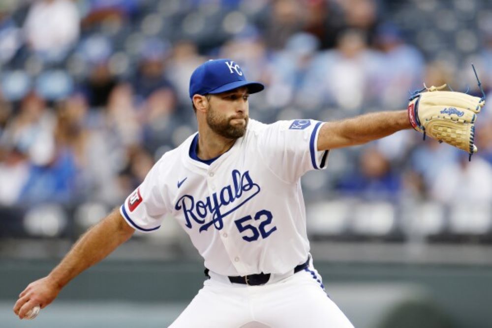 Michael Wacha gave the Royals six strong innings, but the offense stalled as the Royals fail to sweep the White Sox.
